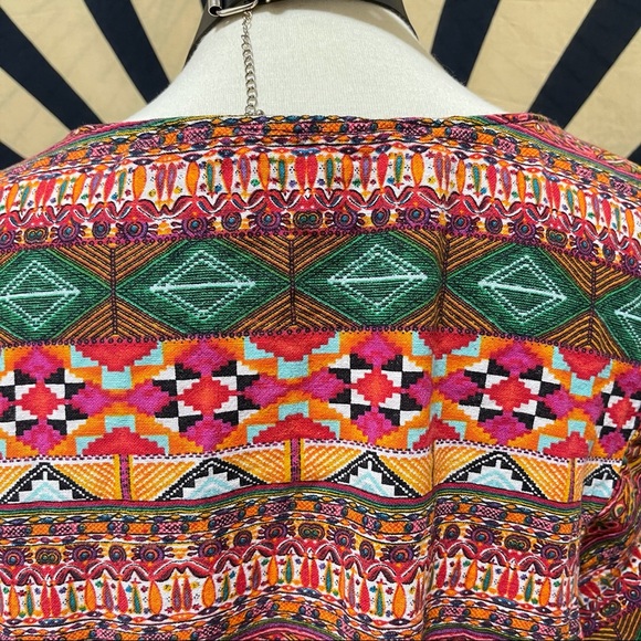 🌈 Beautiful flower art top - Picture 6 of 11